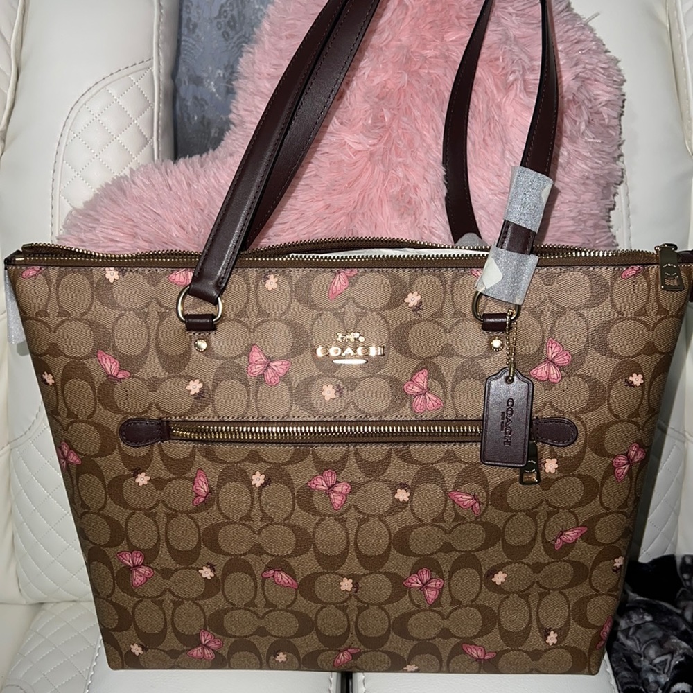 Coach Gallery tote in signature canvas with butterfly
